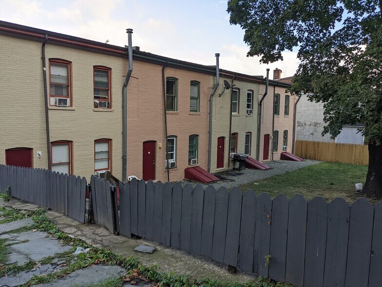 363-369 Liberty st, Newburgh, NY à vendre - Photo de l’immeuble – Image 2 sur 6