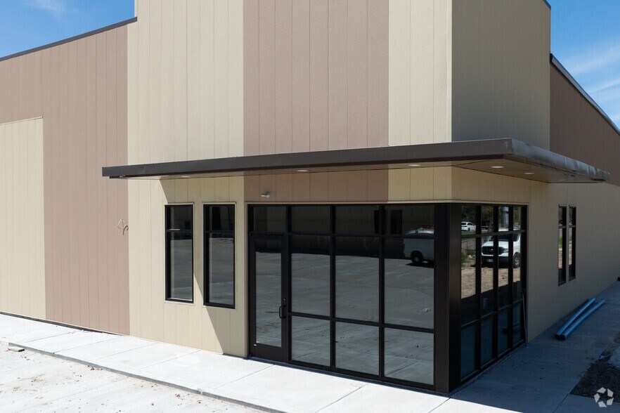 11811 Champion Forest Dr, Houston, TX à vendre - Photo de l’immeuble – Image 3 sur 5