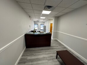 41 Grand Ave, River Edge, NJ à louer Photo intérieure– Image 1 sur 6