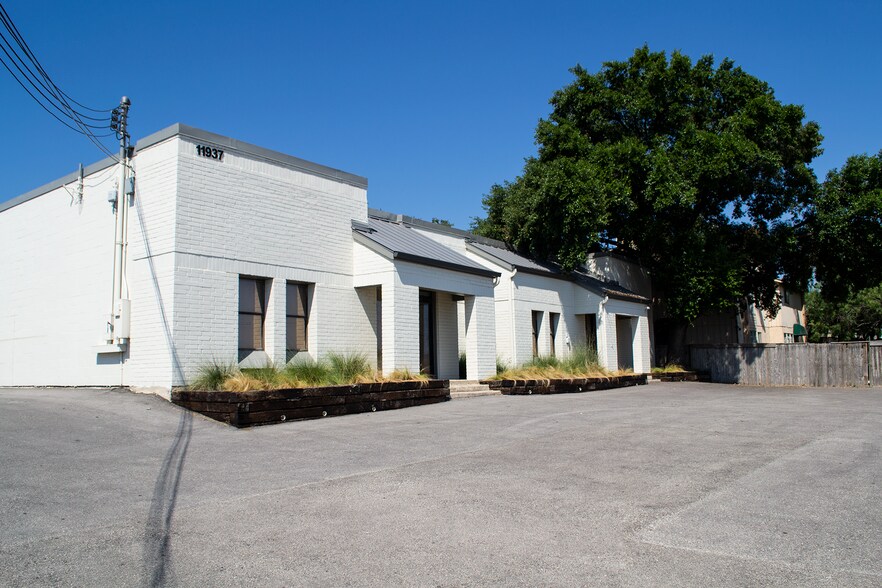 11937 Jones Maltsberger Rd, San Antonio, TX à louer - Photo de l’immeuble – Image 2 sur 6