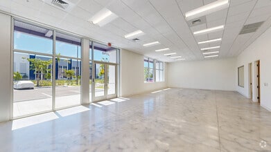 NW 107th Ave, Doral, FL à louer Numérisation 3D Matterport– Image 1 sur 10