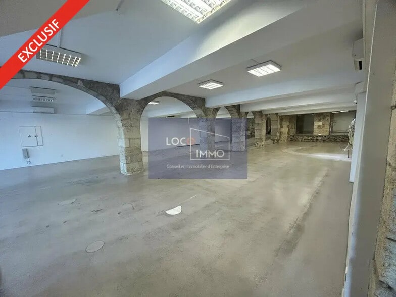 Local commercial dans Libourne à louer - Photo de l’immeuble – Image 2 sur 15