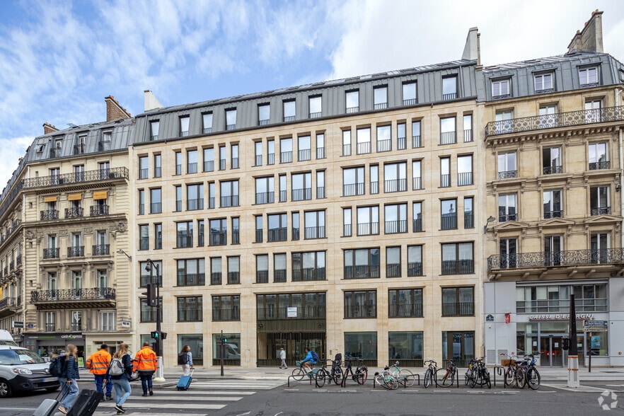 61 Rue La Fayette, Paris à louer - Photo de l’immeuble – Image 3 sur 3