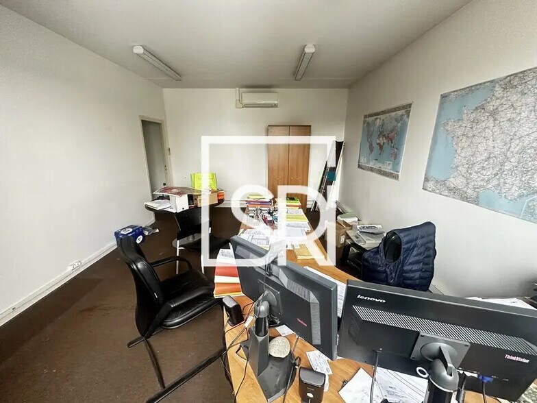 Bureau dans Clermont-Ferrand à louer - Photo de l’immeuble – Image 3 sur 5