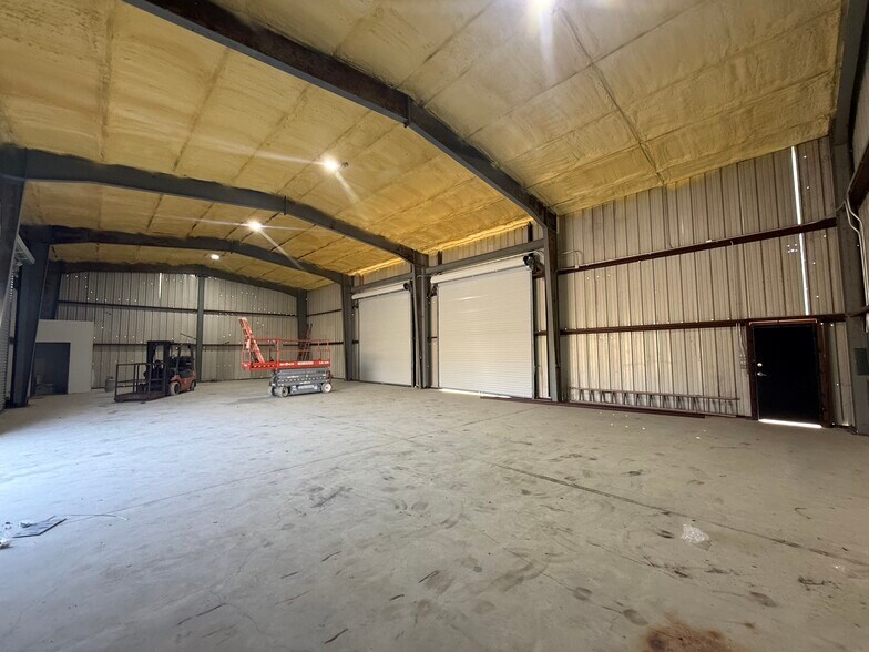 1321 High Rd, Kyle, TX à louer - Photo de l’immeuble – Image 2 sur 14