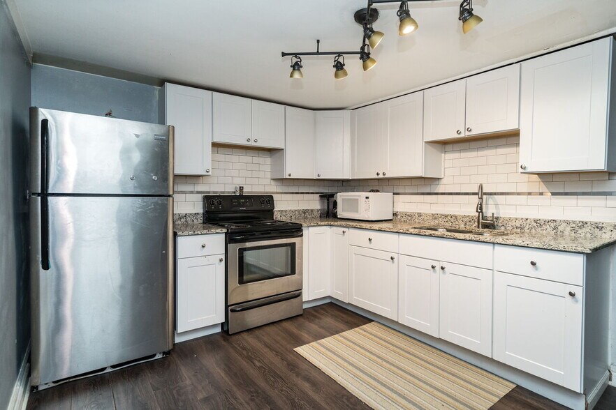 2404-2410 1/2 Van Dyke Ave, Raleigh, NC à vendre - Photo de l’immeuble – Image 3 sur 10