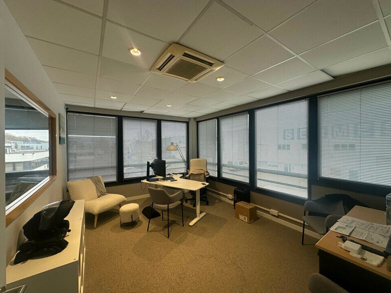 Bureau dans Strasbourg à vendre - Photo de l’immeuble – Image 3 sur 7