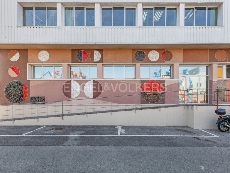 Bureau dans Sant Quirze del Vallès, Barcelona à louer - Photo de l’immeuble – Image 3 sur 3