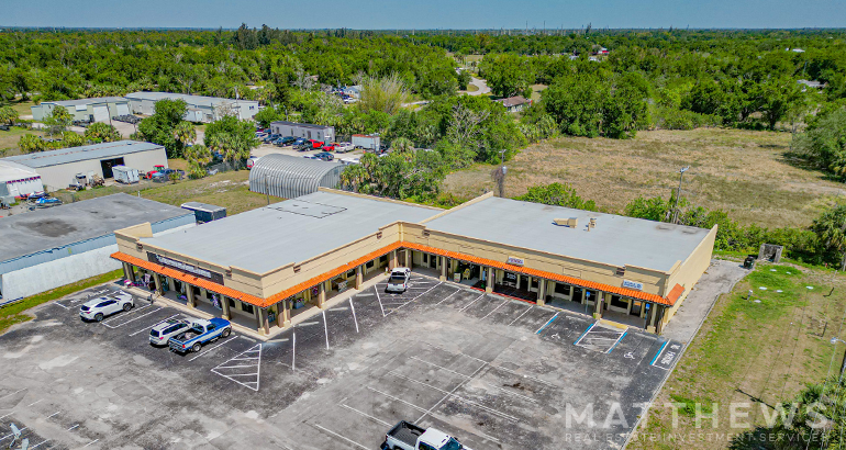 5240 Duncan Rd, Punta Gorda, FL à vendre - Photo de l’immeuble – Image 1 sur 3