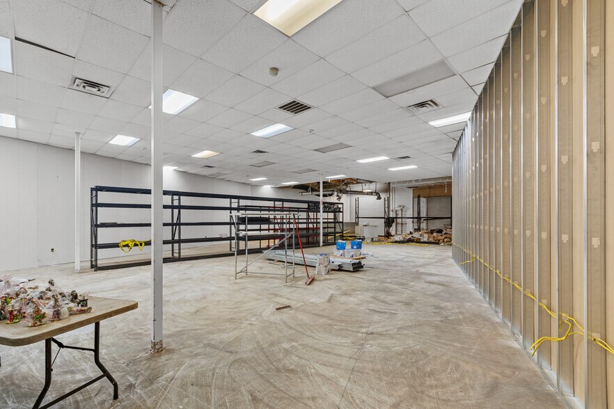 429 E March Ln, Stockton, CA à louer - Photo de l’immeuble – Image 3 sur 9