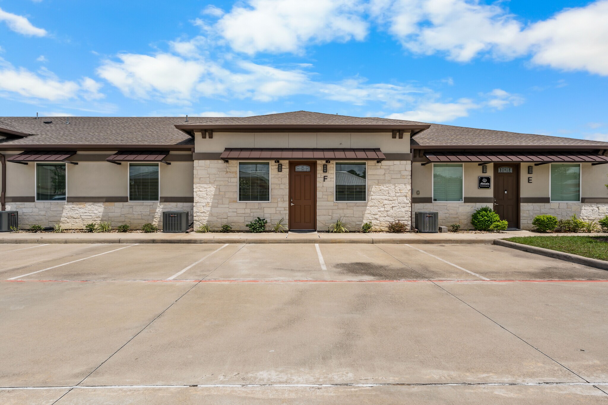 17138 N Eldridge Pky, Tomball, TX à louer Photo de l’immeuble– Image 1 sur 26