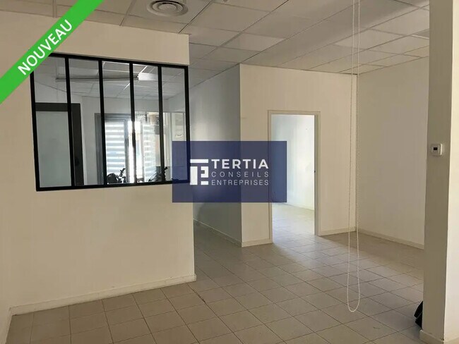 Plus de détails pour Bureau à vendre