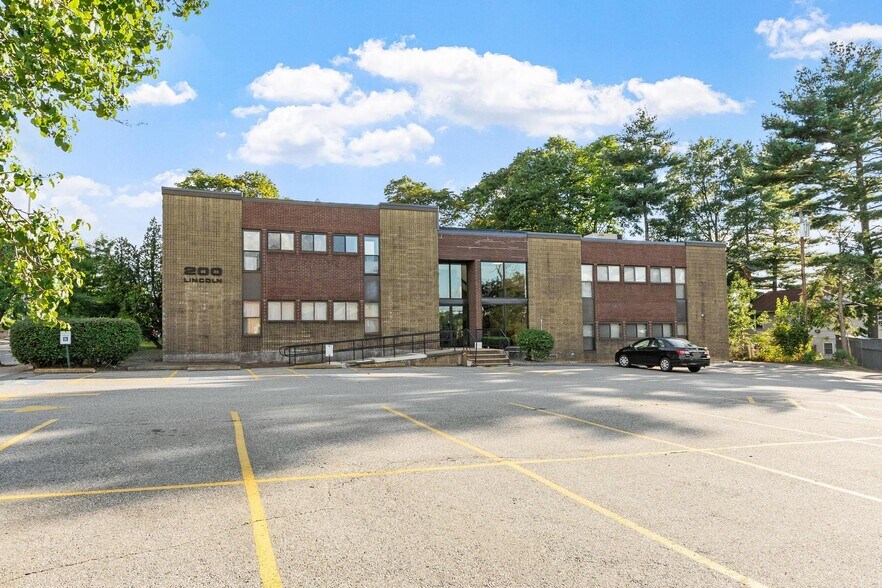 200 Lincoln St, Worcester, MA à vendre - Photo de l’immeuble – Image 1 sur 38