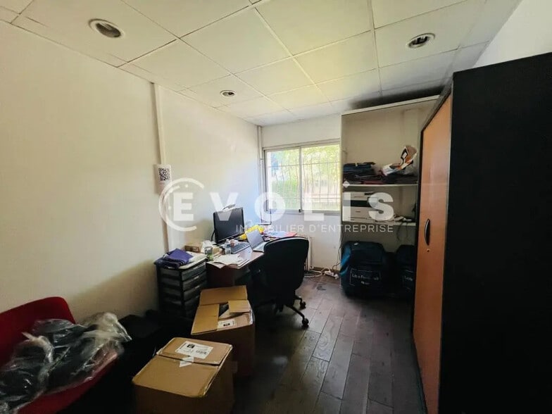 Local d’activités dans Noisy-le-Grand à louer - Photo intérieure – Image 2 sur 3