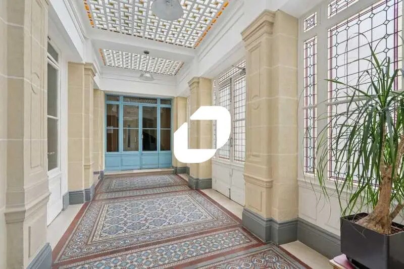 Bureau dans Paris à louer - Photo de l’immeuble – Image 2 sur 18