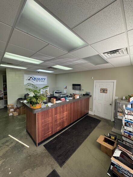 1412 W Kirkwood Ave, Bloomington, IN à vendre - Photo de l’immeuble – Image 3 sur 22