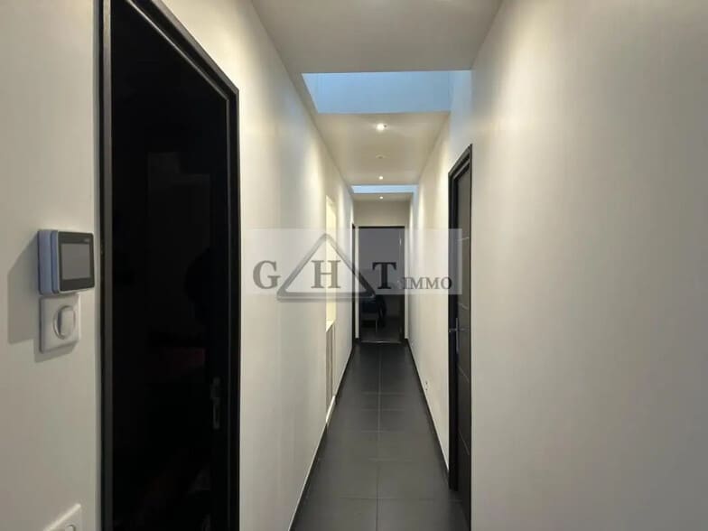 Bureau dans Saint-Maur-des-Fossés à vendre - Photo intérieure – Image 2 sur 5