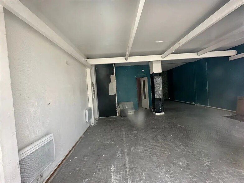 Local commercial dans Maisons-Alfort à louer - Photo de l’immeuble – Image 1 sur 3