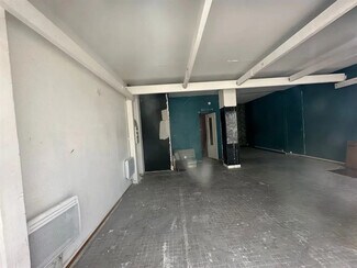 Plus de détails pour Local commercial à louer