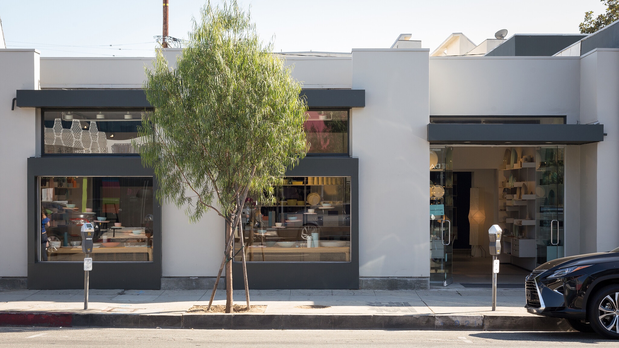 8216 W 3rd St, Los Angeles, CA à louer Photo de l’immeuble– Image 1 sur 16