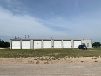 Plus de détails pour 104 N Arthur St, Mcgregor, TX - Industriel/Logistique à louer