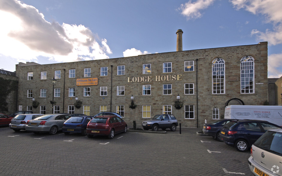 Cow Ln, Burnley à louer - Photo principale – Image 1 sur 4