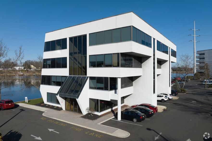 151 Bodman Pl, Red Bank, NJ à louer - Photo de l’immeuble – Image 1 sur 7