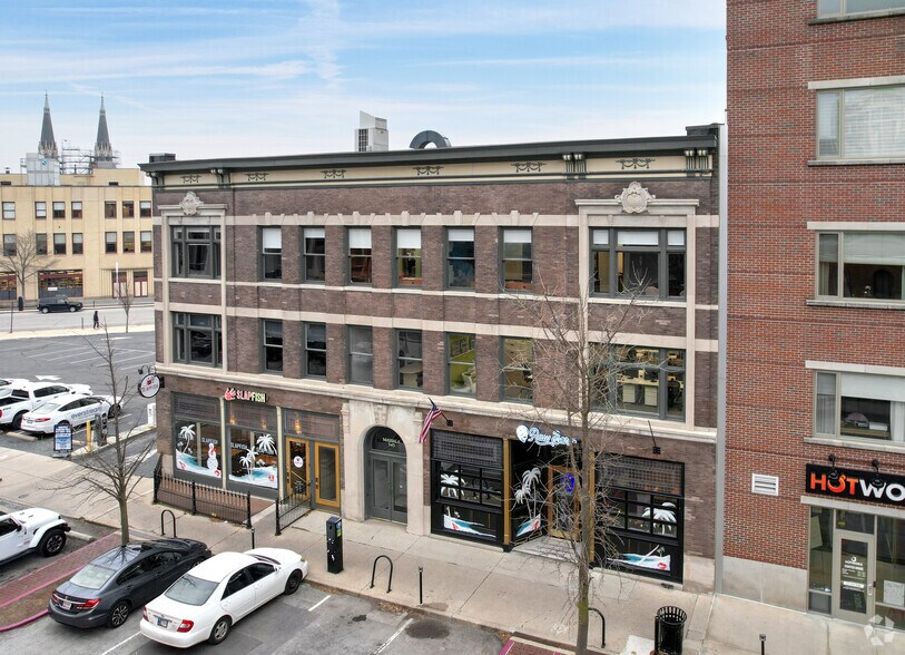 345 Massachusetts Ave, Indianapolis, IN à louer - Photo principale – Image 1 sur 6