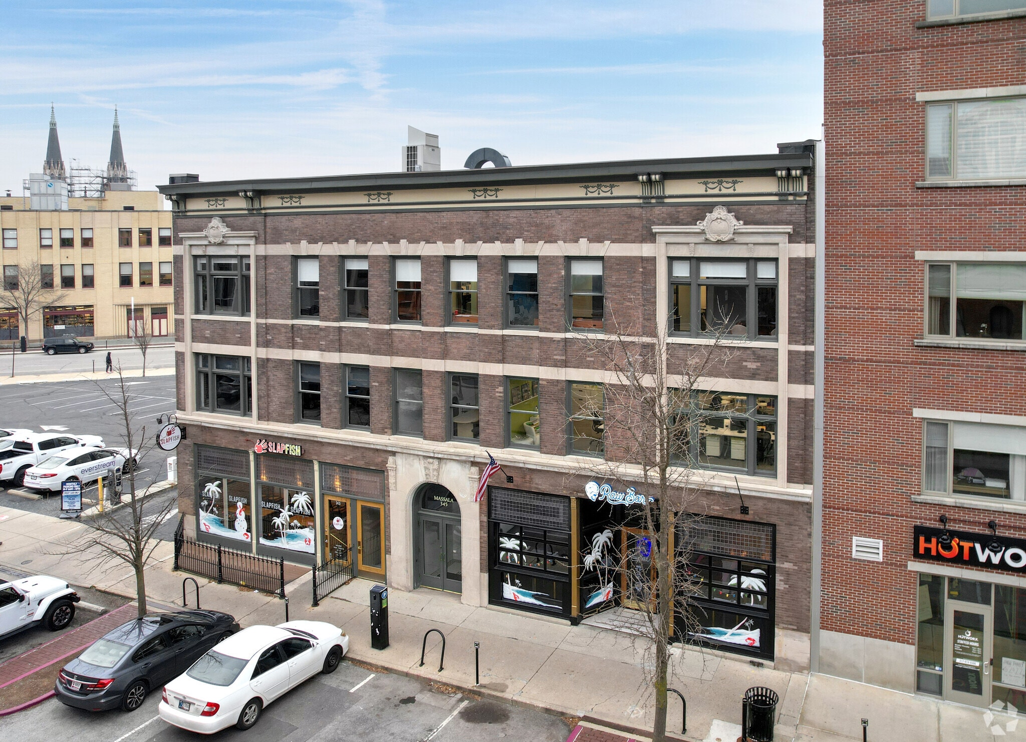 345 Massachusetts Ave, Indianapolis, IN à louer Photo principale– Image 1 sur 7