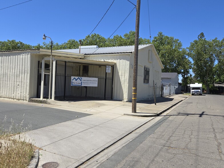 10 Daisy Ave, Lodi, CA à louer - Photo de l’immeuble – Image 2 sur 27