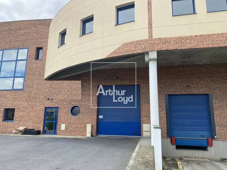Bureau dans Moissy-Cramayel à louer - Photo de l’immeuble – Image 2 sur 6