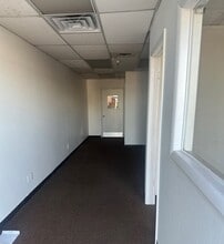 16601 N 25th Ave, Phoenix, AZ à louer Photo intérieure– Image 2 sur 8