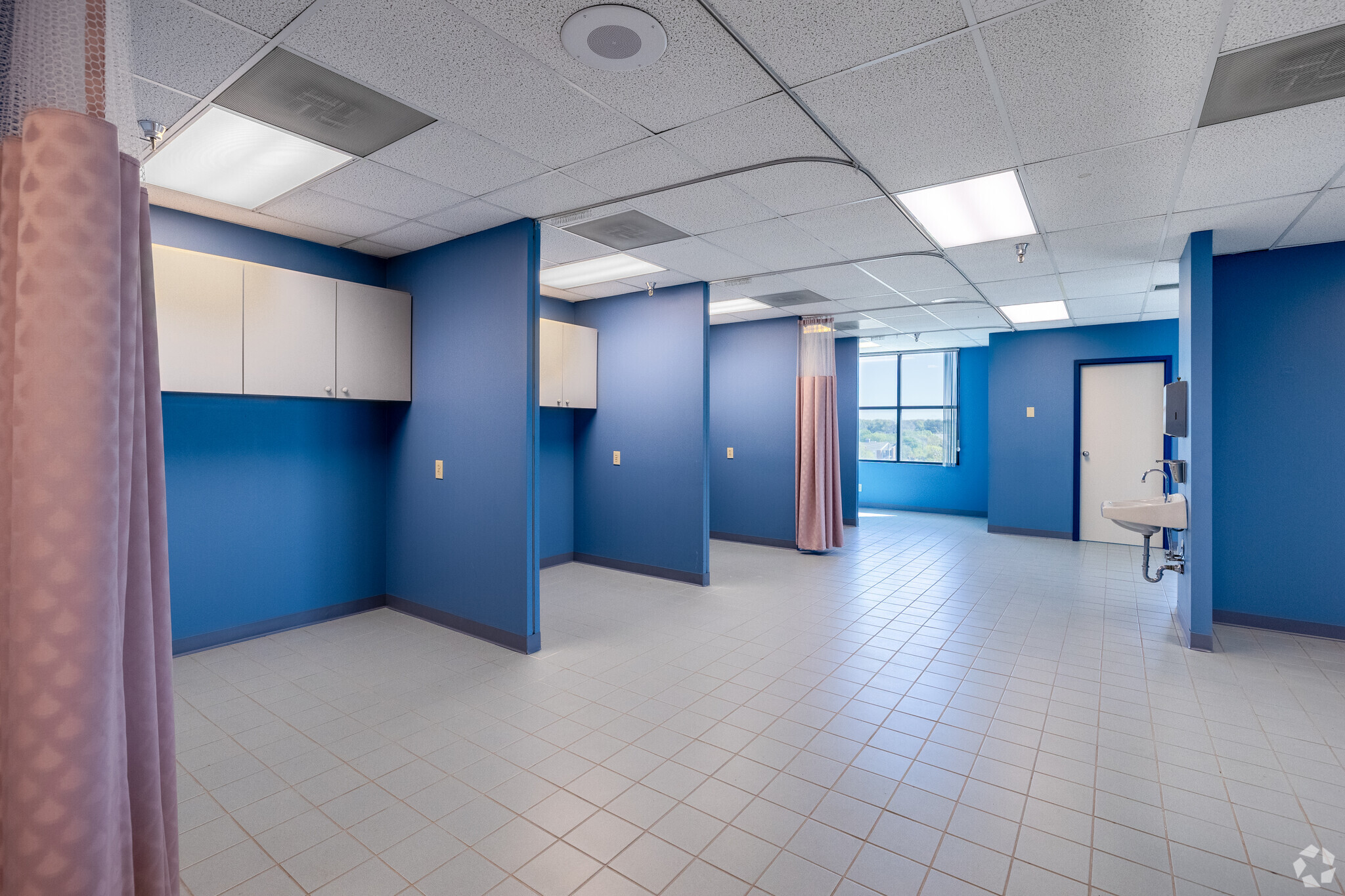 1305 Airport Fwy, Bedford, TX à louer Photo intérieure– Image 1 sur 4