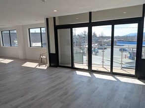 51 Main St, New Paltz, NY à louer Photo intérieure– Image 1 sur 10