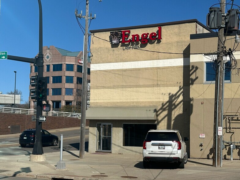 915-925 1st St S, Saint Cloud, MN à louer - Photo de l’immeuble – Image 3 sur 8