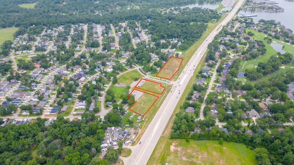 17100 Highway 105 W, Montgomery, TX à louer - Photo de l’immeuble – Image 2 sur 11