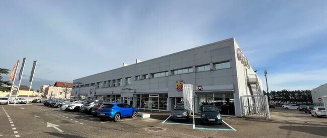 Plus de détails pour 365 Route De Vienne, Vénissieux - Local d'activités à louer
