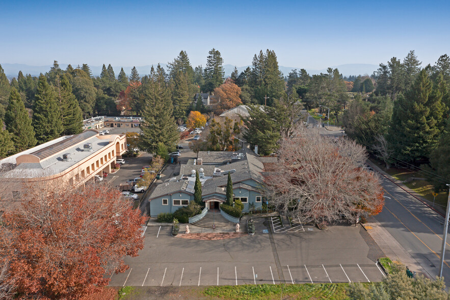 8050 Bodega Ave, Sebastopol, CA à vendre - Photo de l’immeuble – Image 1 sur 18
