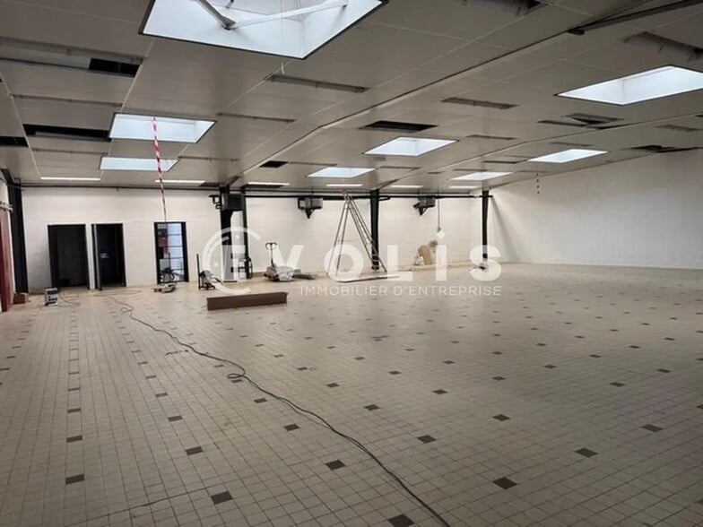Local d’activités dans Amiens à louer - Photo intérieure – Image 2 sur 2