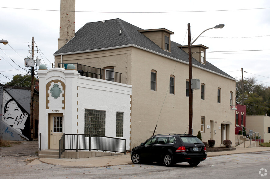 1030 Shelby St, Indianapolis, IN à louer - Photo principale – Image 1 sur 4