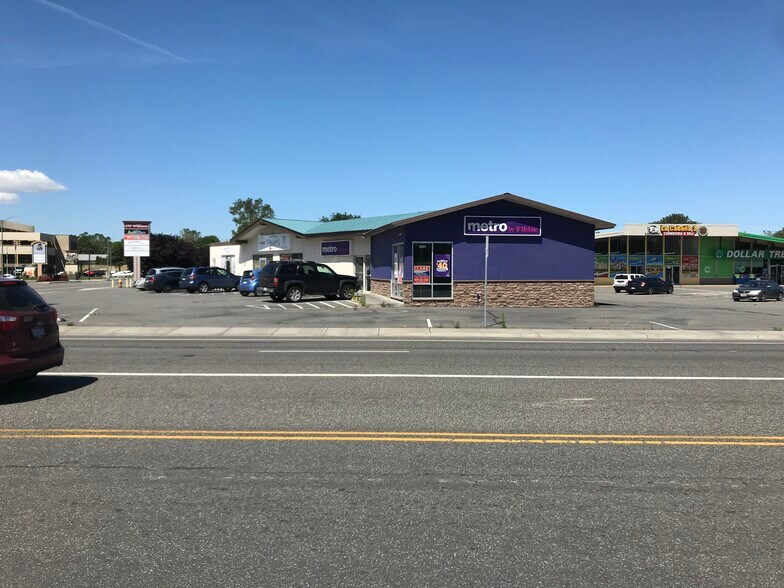 1301 Jadwin Ave, Richland, WA à louer - Photo de l’immeuble – Image 2 sur 15