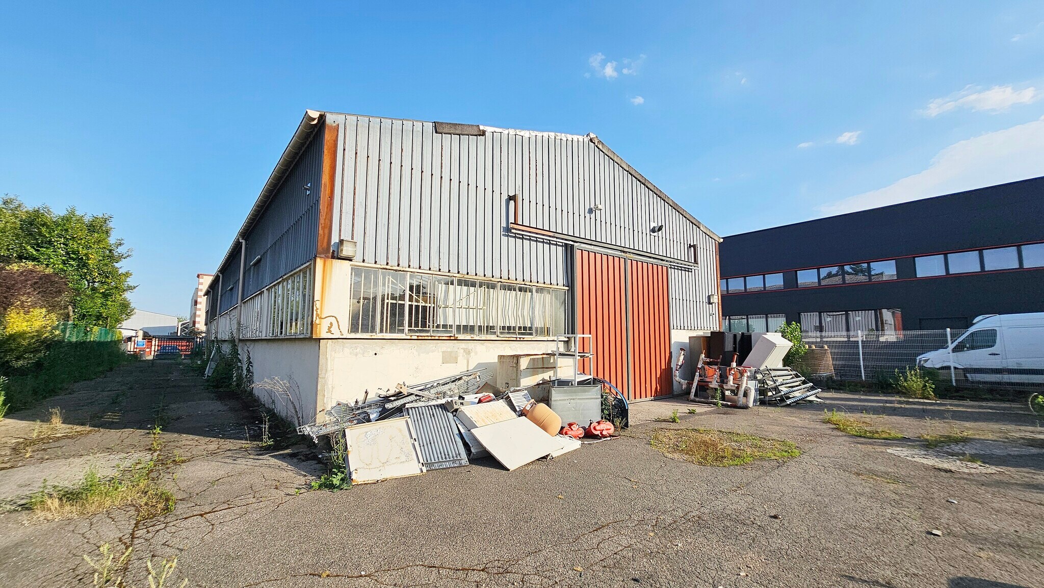 Local d'activités dans Chennevières-sur-Marne à vendre Photo de l’immeuble– Image 1 sur 11