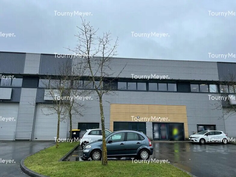 Local d’activités dans Saint-Jean-d'Illac à louer - Photo de l’immeuble – Image 1 sur 9