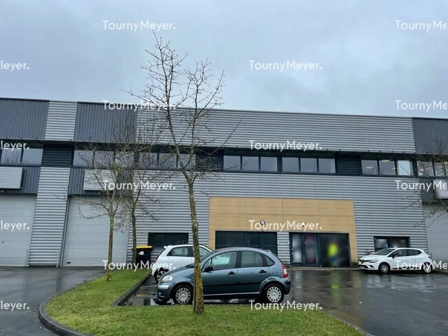 Plus de détails pour Local d'activités à louer