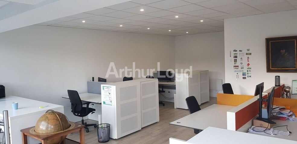 61 Avenue De Flandre, Marcq-en-Baroeul à louer - Photo de l’immeuble – Image 3 sur 5