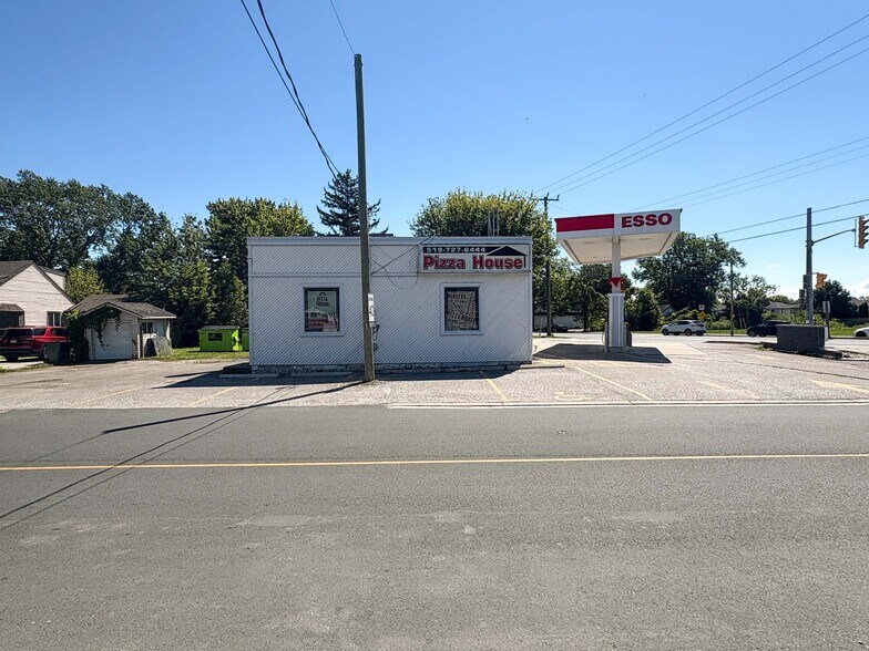 1000 County Rd 22, Belle River, ON à vendre - Photo de l’immeuble – Image 3 sur 10