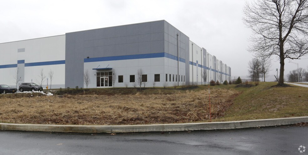 2500 Emrick Blvd, Bethlehem, PA à louer - Photo de l’immeuble – Image 3 sur 16