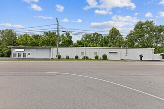 Plus de détails pour 1094 N Main St, Ashland City, TN - Local d’activités à vendre