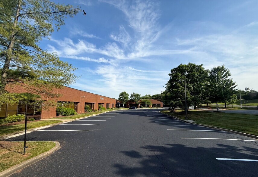 5200 Philadelphia Way, Lanham, MD à vendre - Photo de l’immeuble – Image 2 sur 16