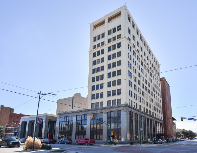 807 Eighth St, Wichita Falls, TX à louer - Photo de l’immeuble – Image 1 sur 5